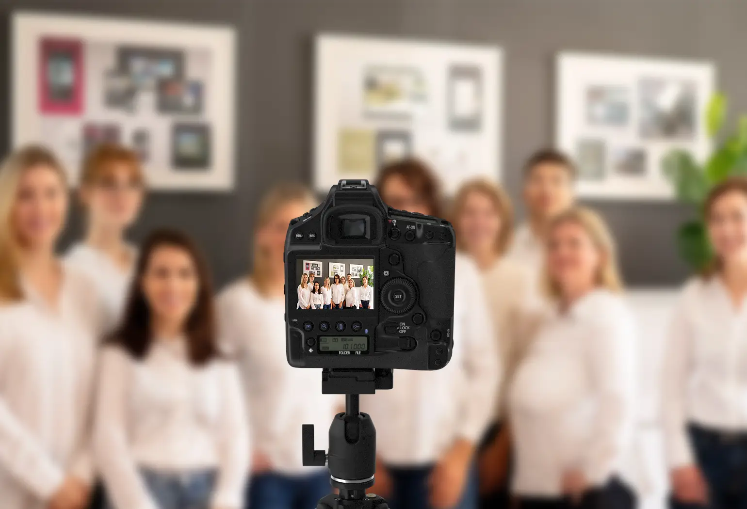 Shooting of the team group picture of die marketingarchitekten